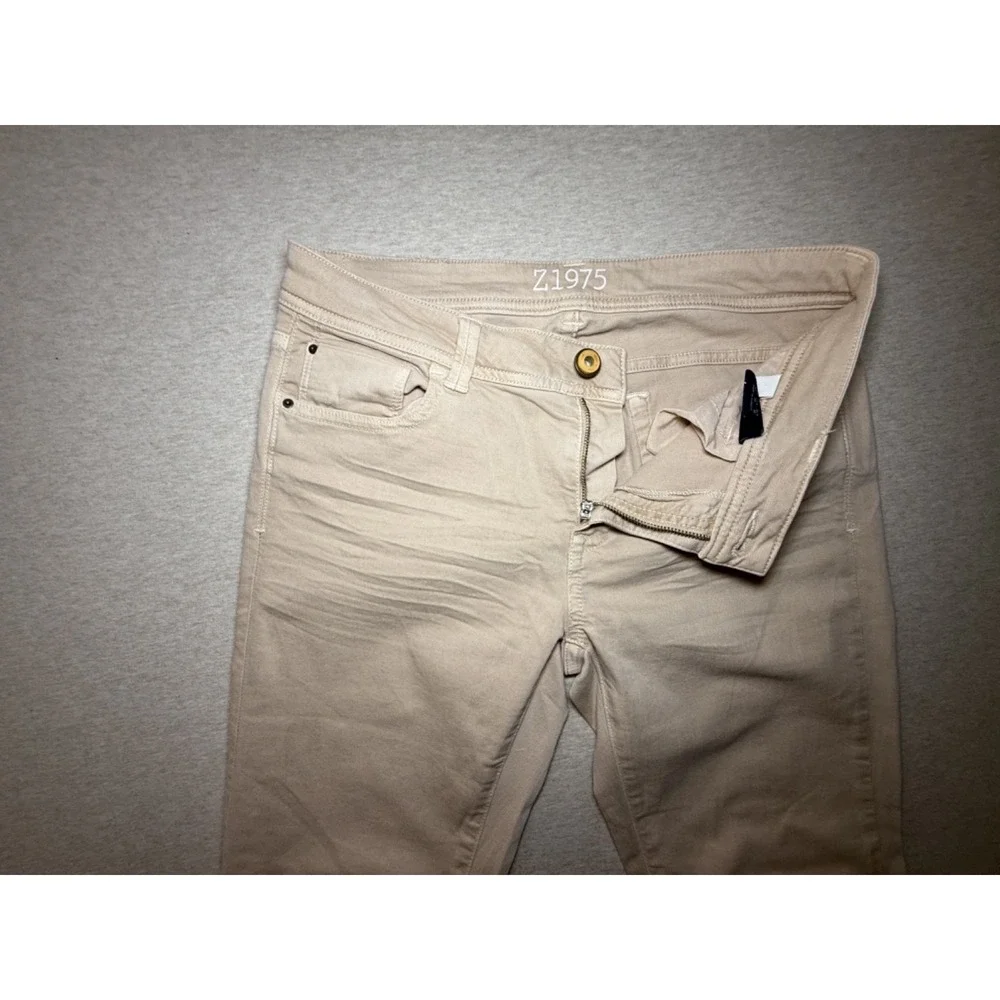 ZARA. Basic Denim. size 8. Tan Jeans. zip. straight leg jean. - Picture 6 of 10